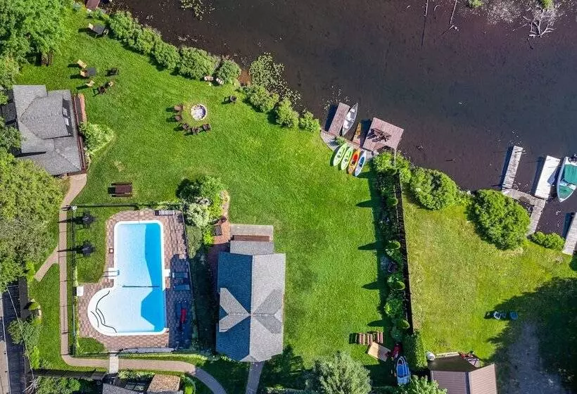 ホテル Placid Bay