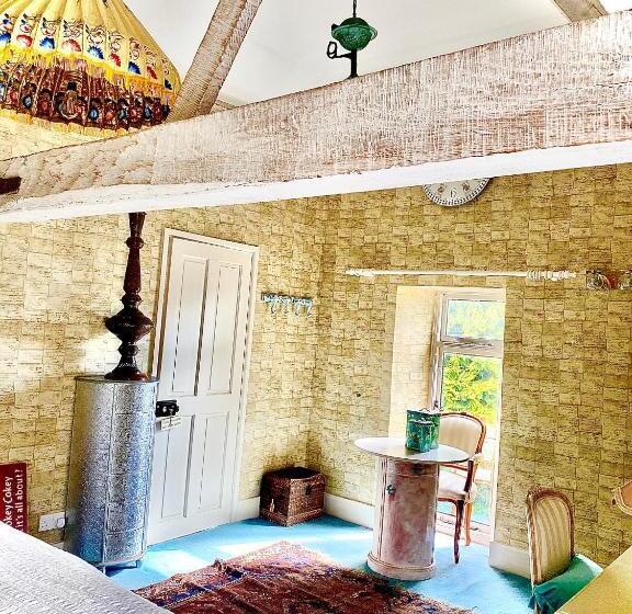 펜션 Luxurious, Fabulous, Fun, Contemporary Suite In Retreat Centre