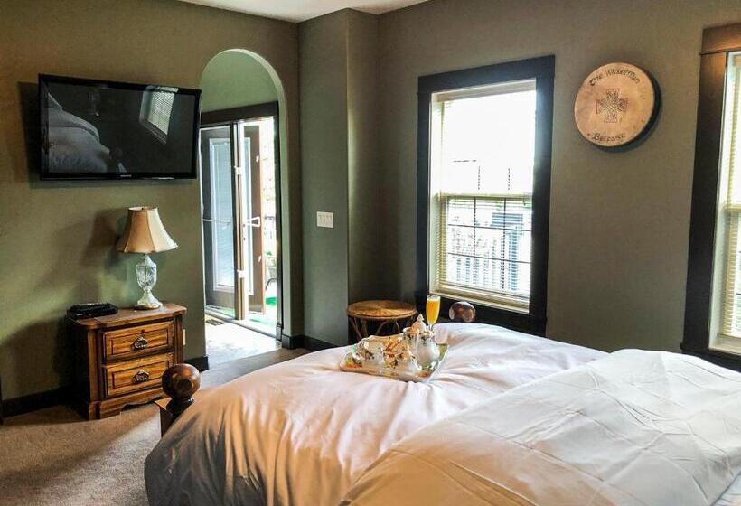 Wolf Creek Bed And Breakfast