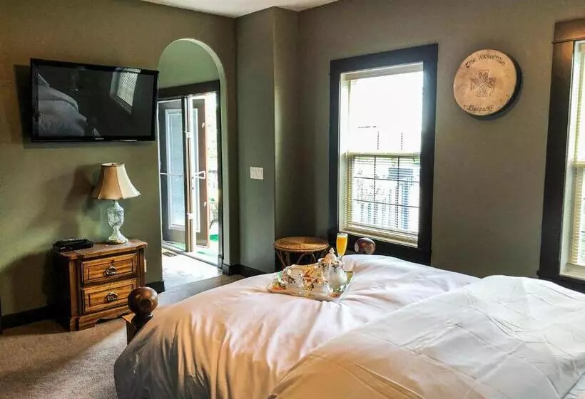 Wolf Creek Bed And Breakfast