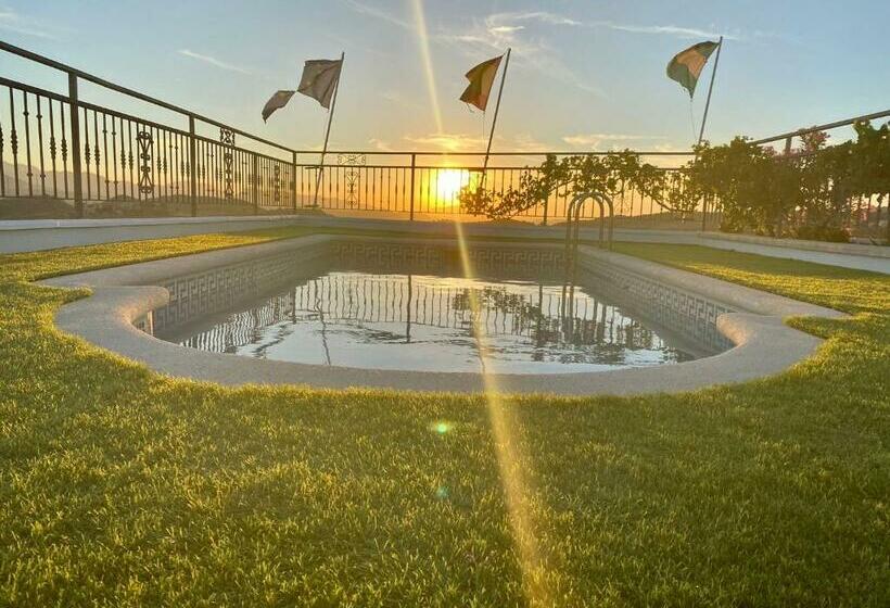 فندق Sierra De Huesa