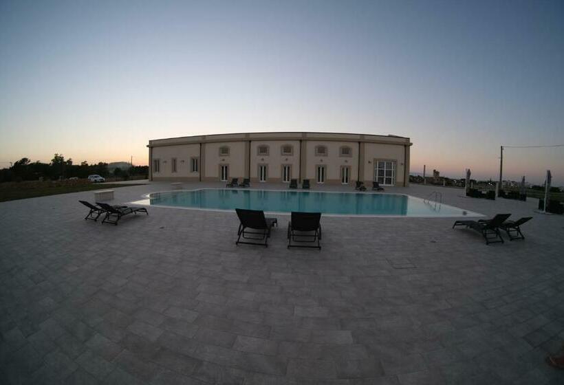 بنسيون Dimora Savarino Marzamemi Suites With Pool