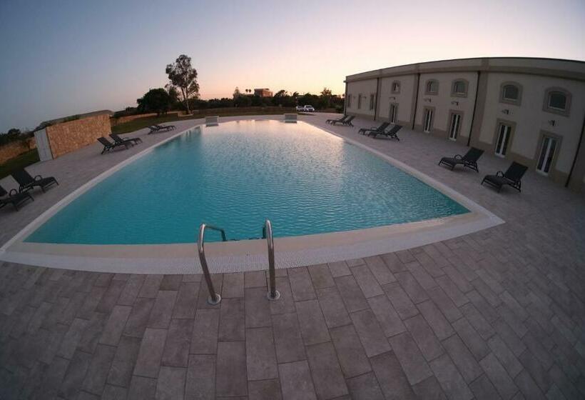 بنسيون Dimora Savarino Marzamemi Suites With Pool
