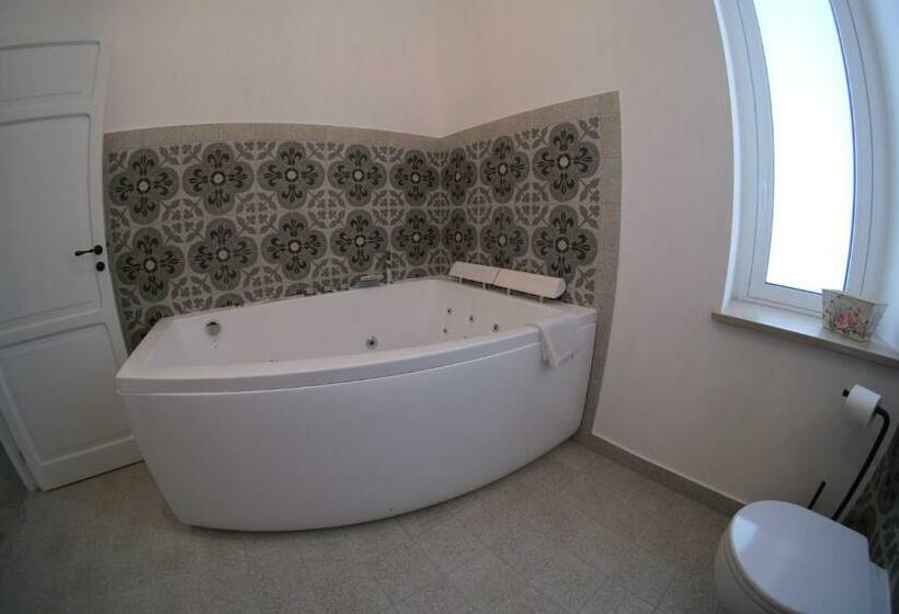 بنسيون Dimora Savarino Marzamemi Suites With Pool