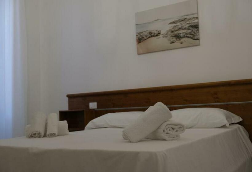 بنسيون Dimora Savarino Marzamemi Suites With Pool