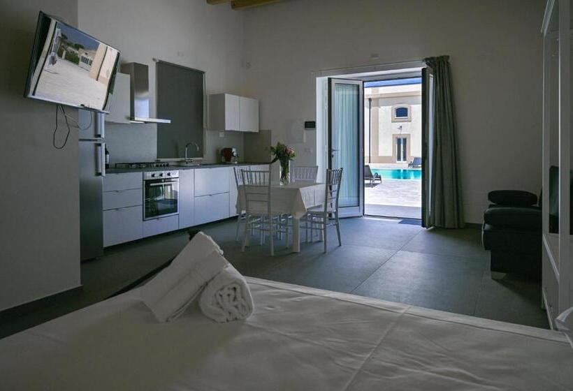 بنسيون Dimora Savarino Marzamemi Suites With Pool