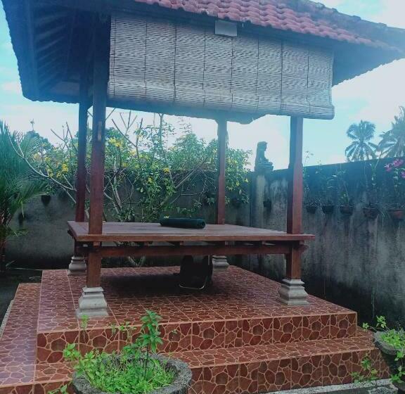 ペンション Penginapan Mongan By Sila Dharma Mesari Management