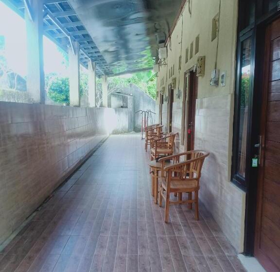 ペンション Penginapan Mongan By Sila Dharma Mesari Management