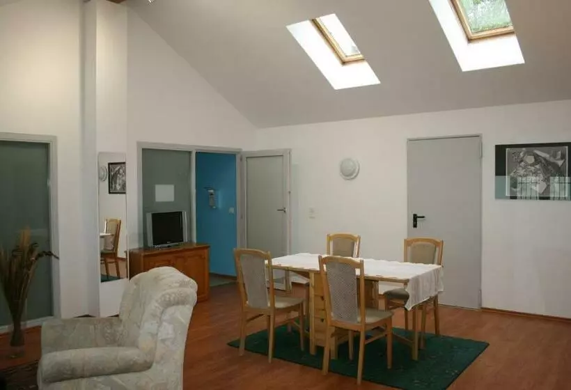 Krug S Family Hostel Und Restaurant