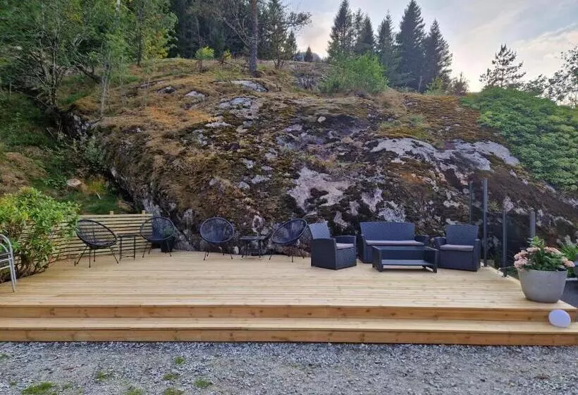 Kvamsdal Pensjonat 2