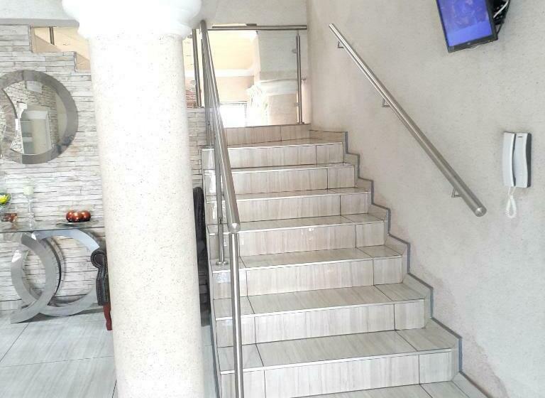 پانسیون Angelocean Guest House