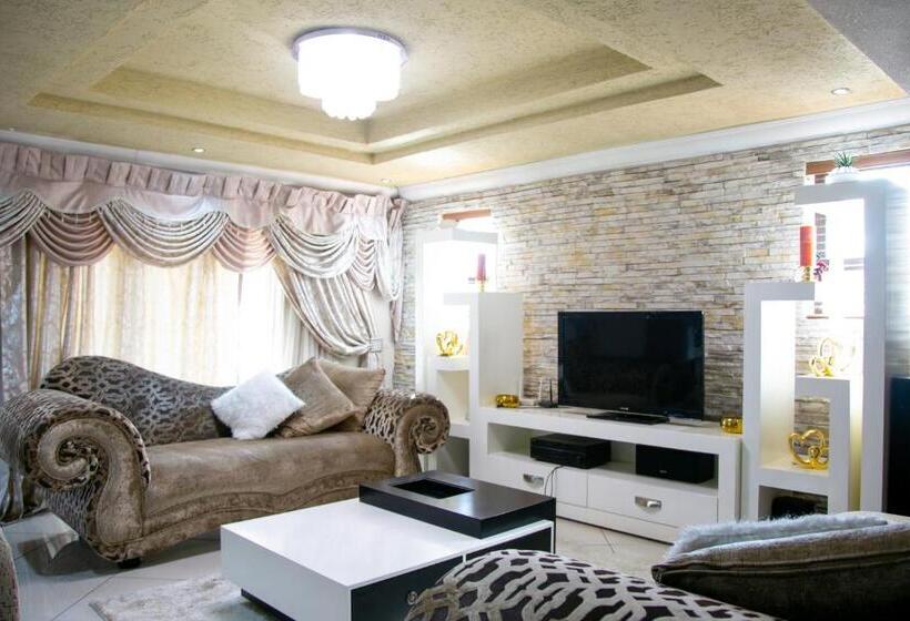 پانسیون Angelocean Guest House