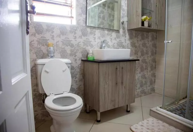 Majatalo Angelocean Guest House