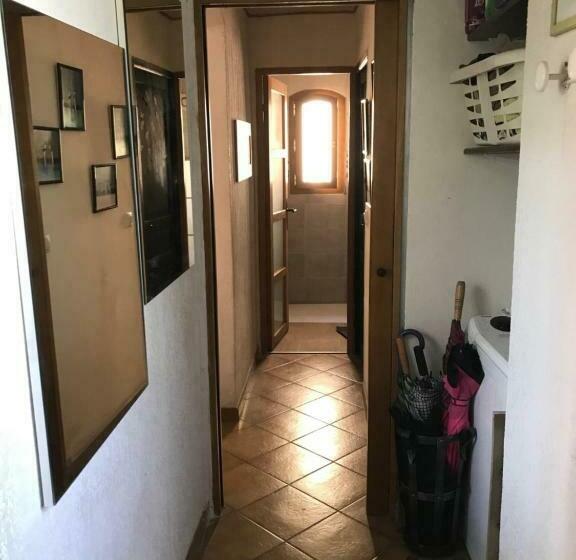 پانسیون Chambre Climatisée Avec Sdb Privée Dans Une Villa Avec Piscine Ouverte D Avril à Mi Octobre