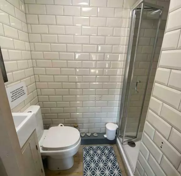 Majatalo Pinecones Cosy B&b