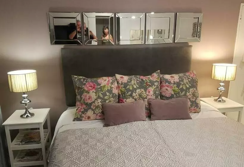 Majatalo Roosboompies Guest Suite