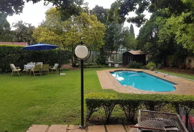 Majatalo Roosboompies Guest Suite