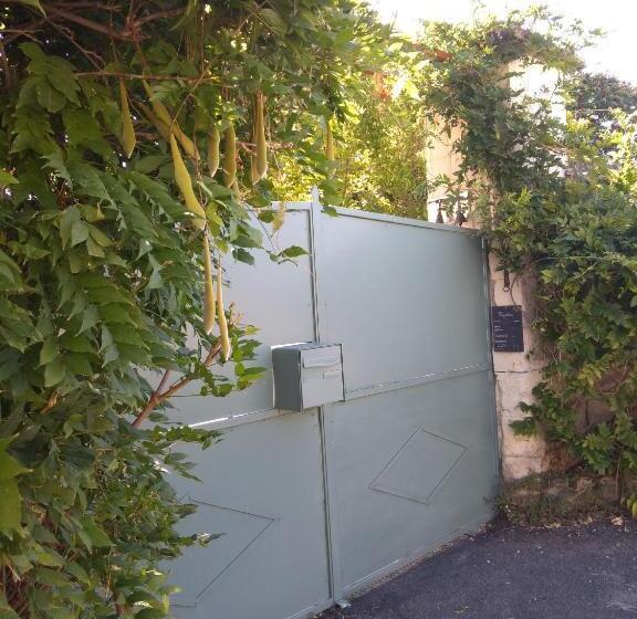 ペンション Magnolias