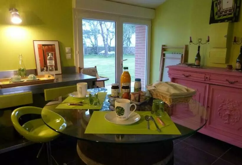 Aamiaismajoitus (B&B) Le Puits De La Foltière