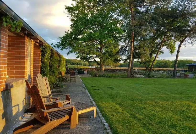 Aamiaismajoitus (B&B) Le Puits De La Foltière