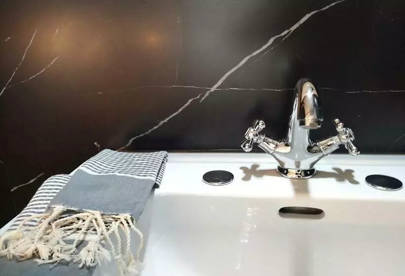 Aamiaismajoitus (B&B) Mimis House