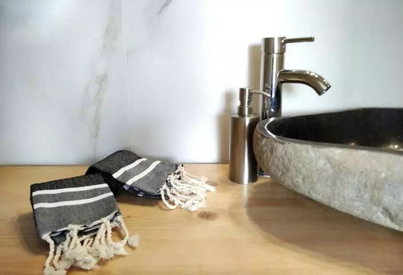 Aamiaismajoitus (B&B) Mimis House