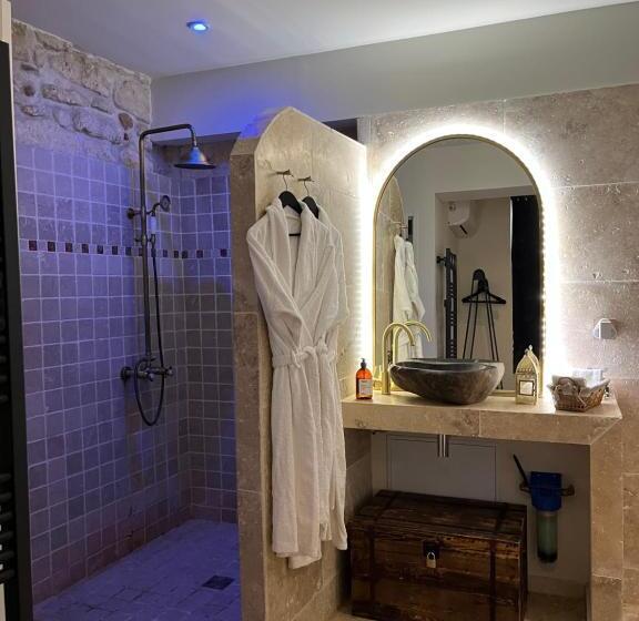 هتل L Excellence Avignon   Suite Luxe Sauna, Hammam & Jaccuzzi