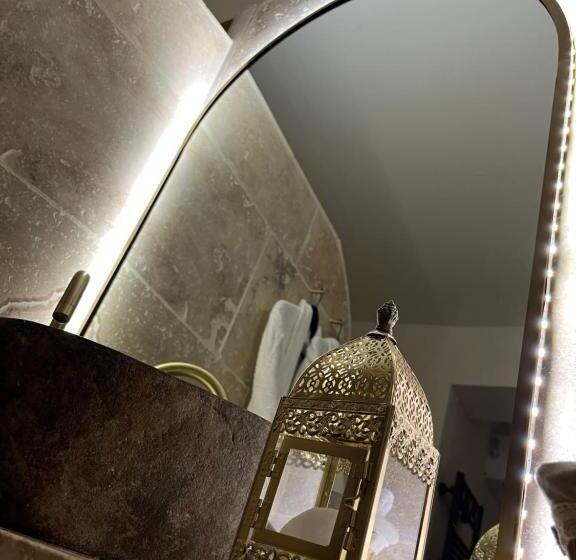 هتل L Excellence Avignon   Suite Luxe Sauna, Hammam & Jaccuzzi