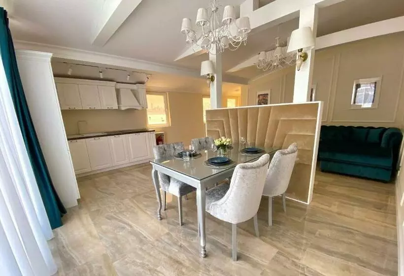 Hotel Venetian Bucharest