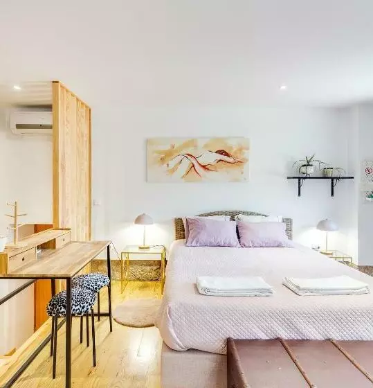 Majatalo Home, By Julieta