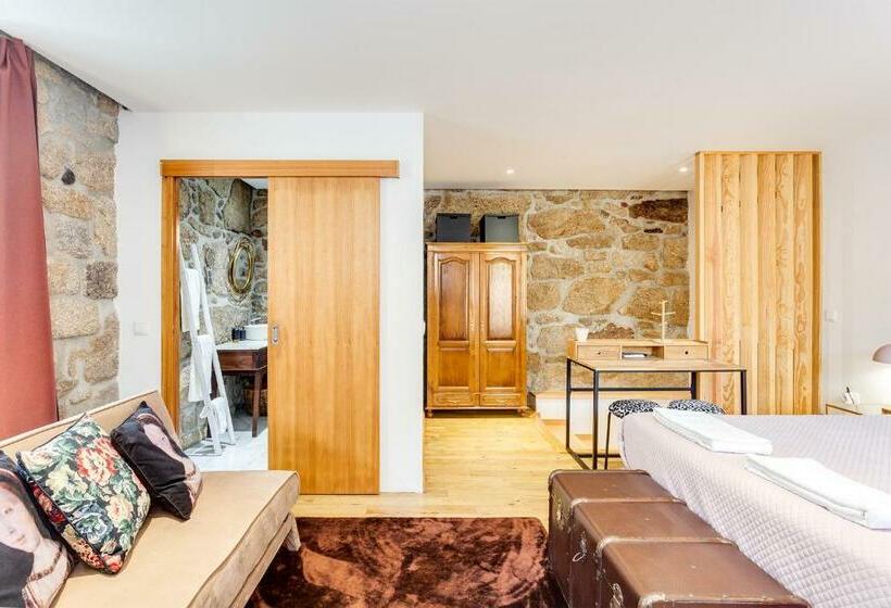 بنسيون Home, By Julieta