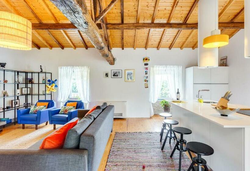 بنسيون Home, By Julieta