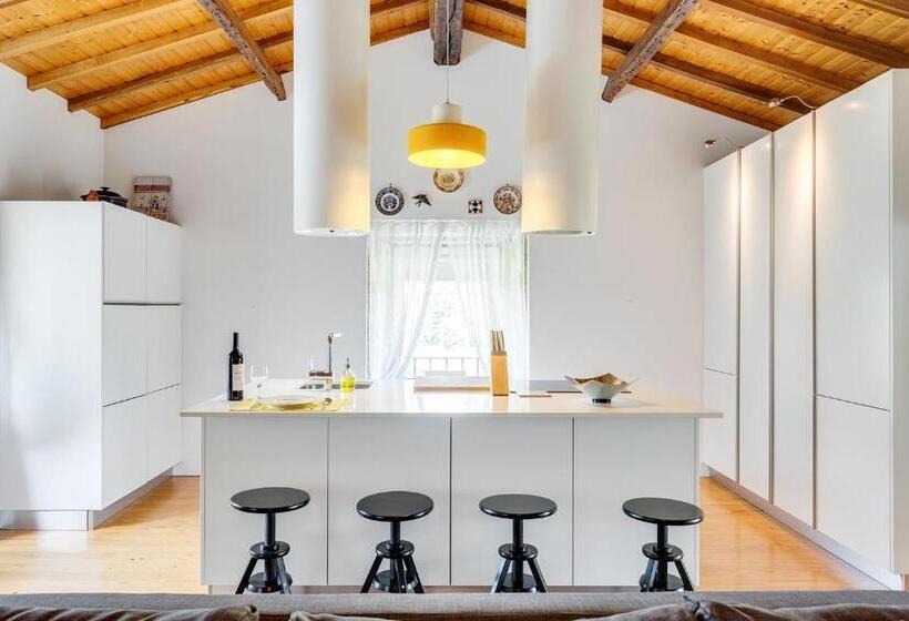 بنسيون Home, By Julieta