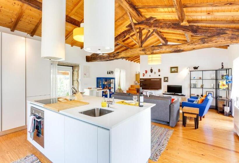 بنسيون Home, By Julieta