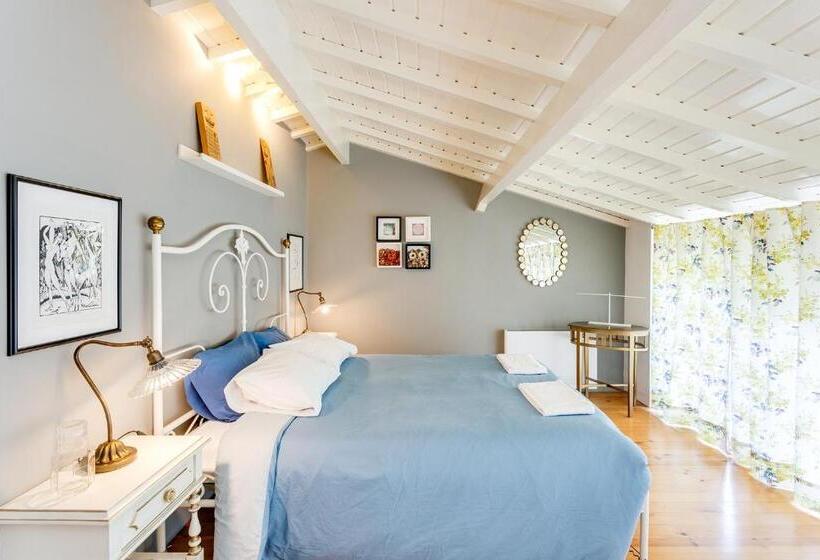 بنسيون Home, By Julieta