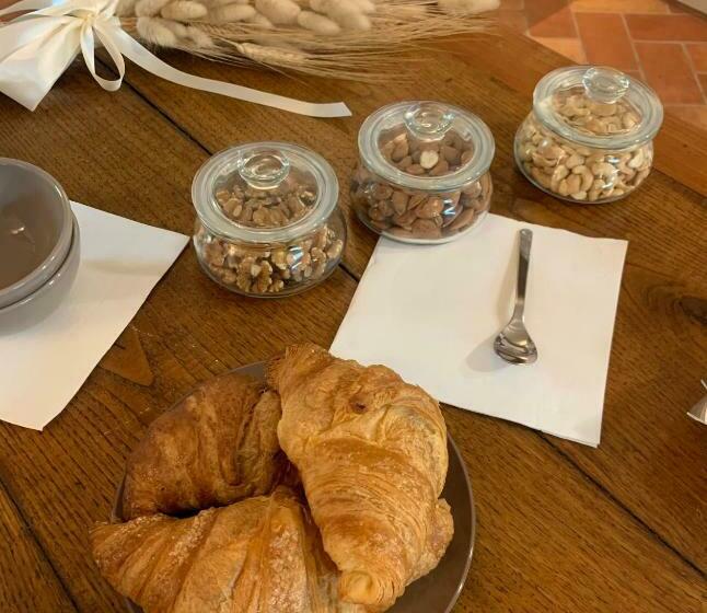 민박 Il Podere Di Tacito