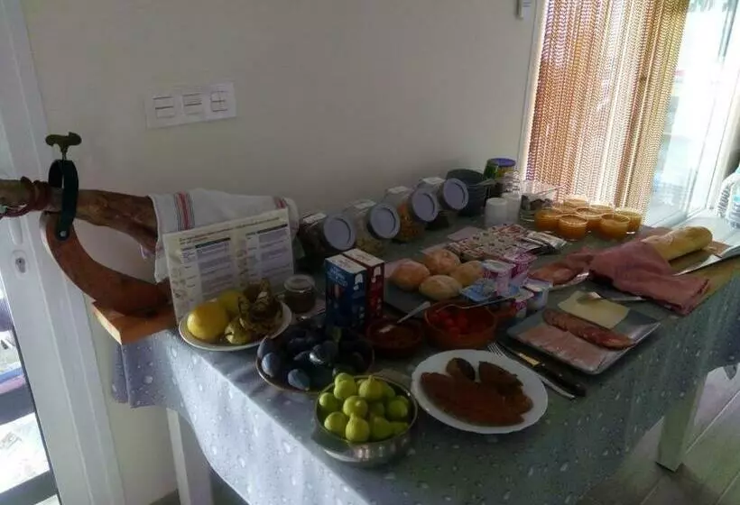 Aamiaismajoitus (B&B) Casa Pasamee