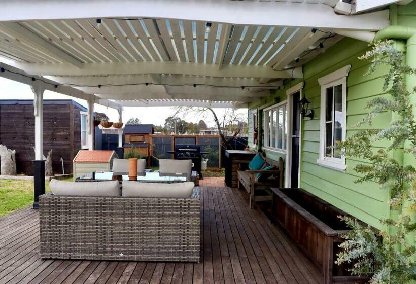 ベッドアンドブレックファースト Clover Cottage Uralla