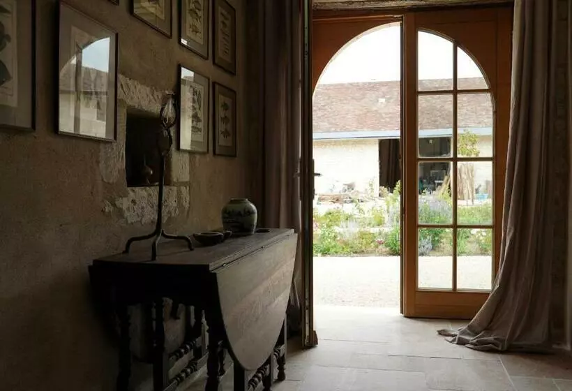 Aamiaismajoitus (B&B) Ferme Du Bois De Veude