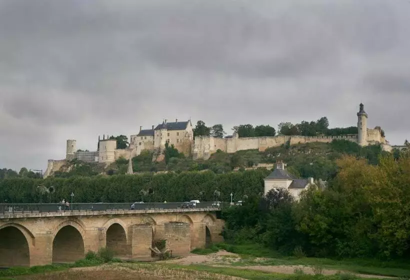 Aamiaismajoitus (B&B) Ferme Du Bois De Veude