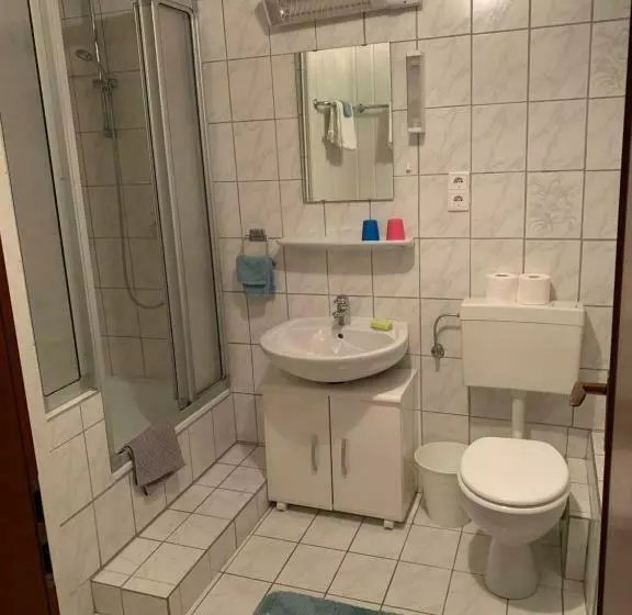 Aamiaismajoitus (B&B) Idyllisches Zimmer In Ruhiger Lage Boppard Am Rhein