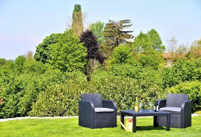 Aamiaismajoitus (B&B) Il Casotto Nelle Langhe