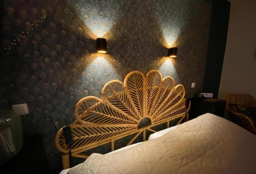 مبيت وإفطار Paauwze