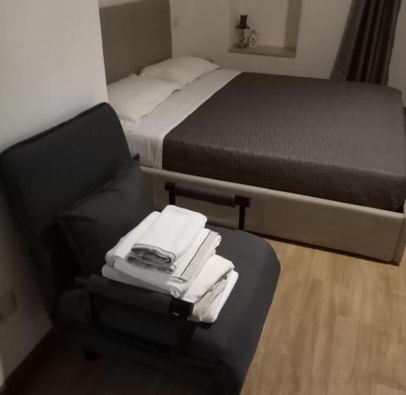 پانسیون Largo Otranto Guest House