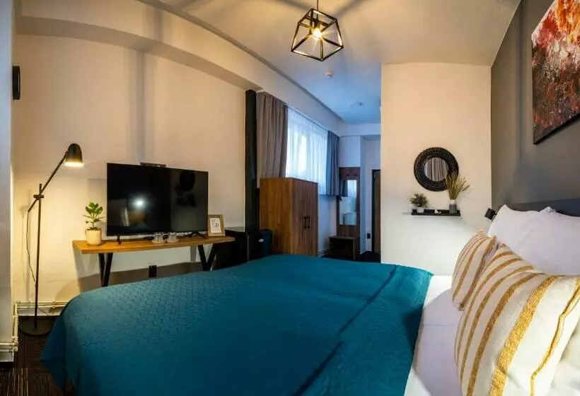 Majatalo Penzión Mamut Revúca