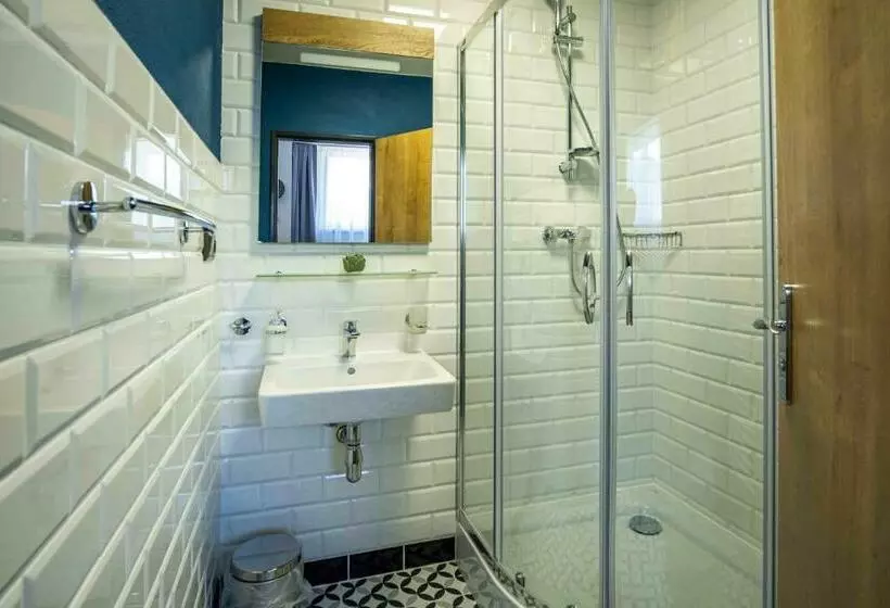 Majatalo Penzión Mamut Revúca