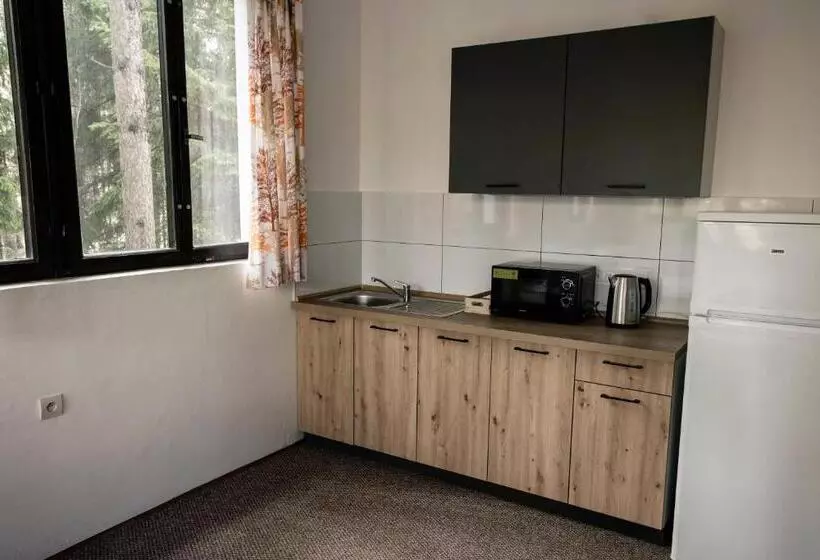 پانسیون Penzion A Restaurace Kamínek