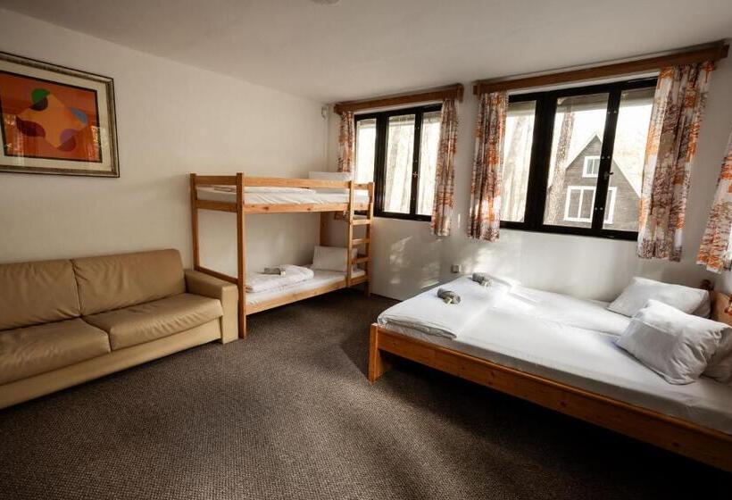 Pensjonat Penzion A Restaurace Kamínek