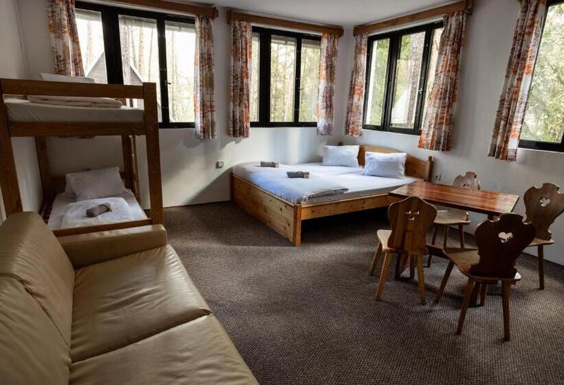 Pensjonat Penzion A Restaurace Kamínek