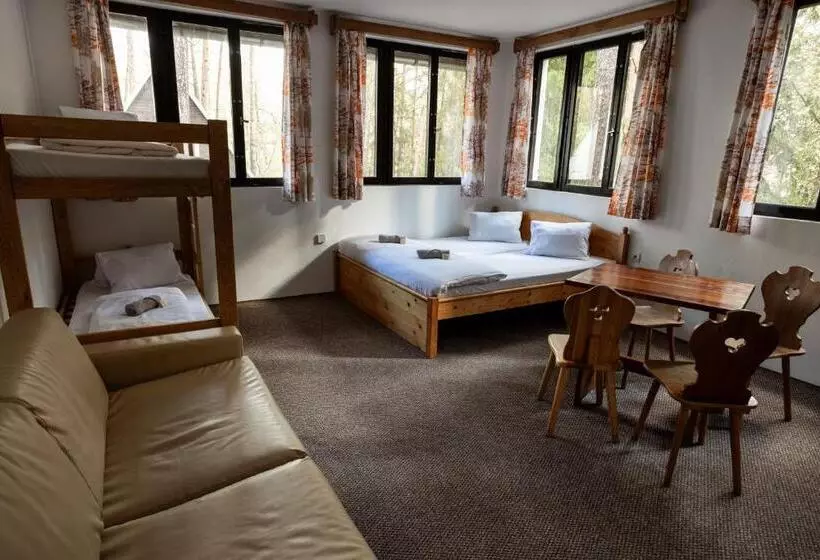 پانسیون Penzion A Restaurace Kamínek